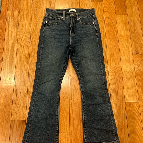 Loft Kick Crop Jean - Picture 5 of 9